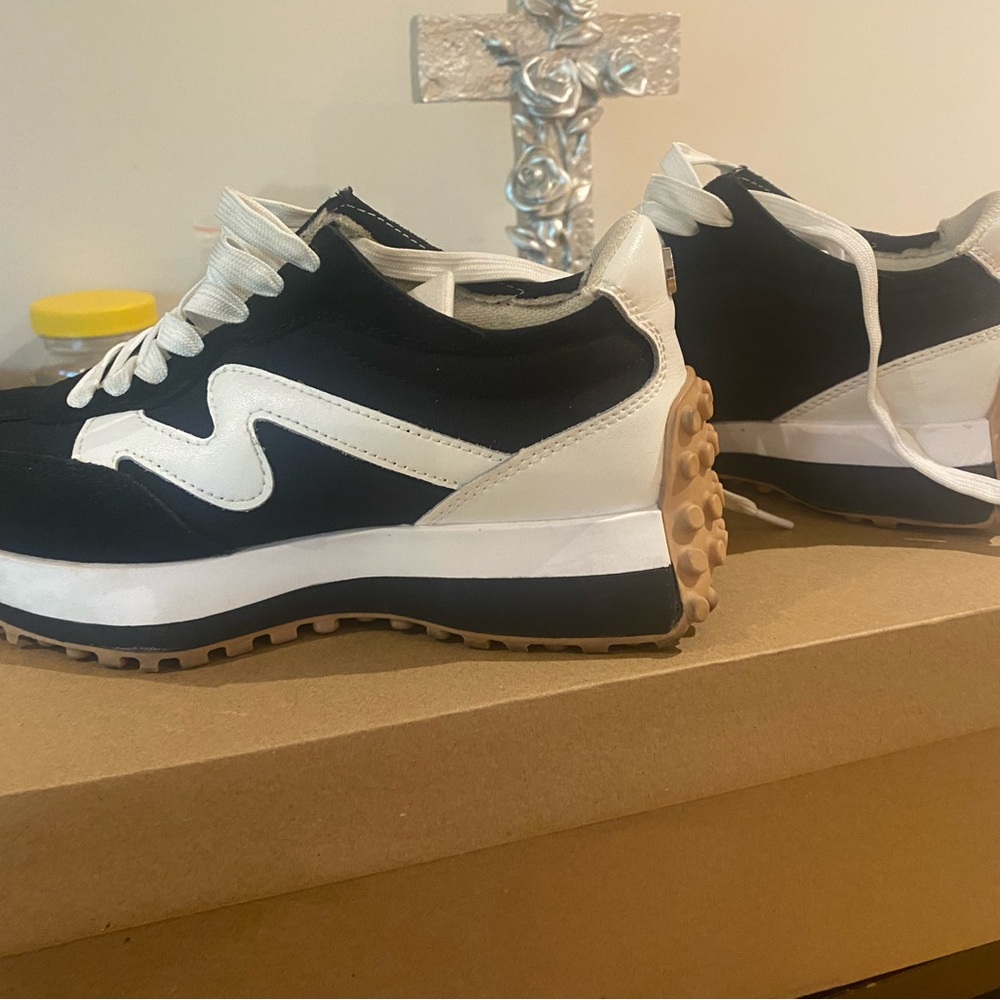 Steve Madden Black and White Sneakers